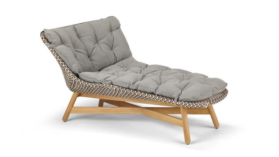 DEDON_Mbrace_Daybed_pepper