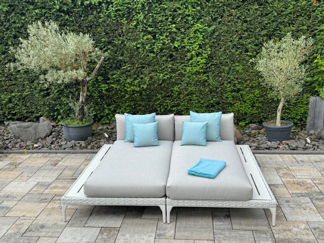 Dedon 2 x Mu Daybed Outdoor LP. 12.050,-