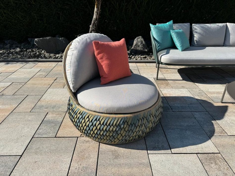 Dedon Rilly 3 und 2 Sitzer Outdoor Listenpreis 10.450,- Euro (13)